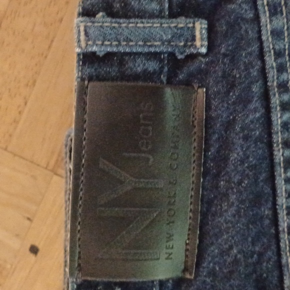 New York jeans size 8 tall boot cut - Picture 2 of 5